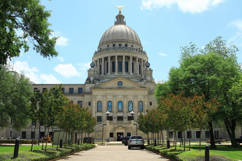 Mississippi_State_Capitol_Building_26815684617_i.jpg